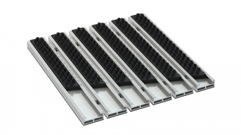 Wycieraczka aluminiowa 12 / 30 mm z wkładami gumowymi 1 m kw.