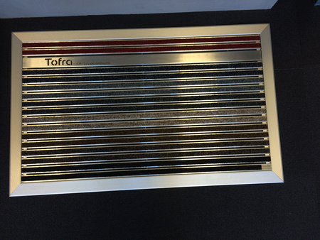  Wycieraczka aluminiowa 19 / 30 mm z wkładami tekstylnymi 1 m kw.