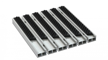 Wycieraczka aluminiowa 19/30 mm szczotkowa  1 m kw.